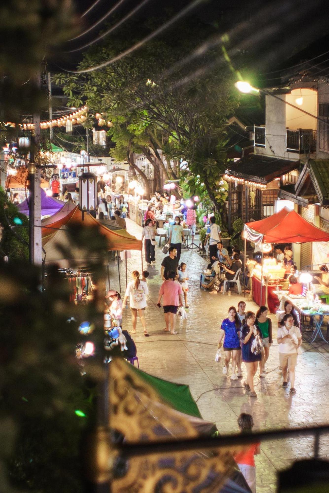 Hotel Fong Lee Cc Lampang Zewnętrze zdjęcie